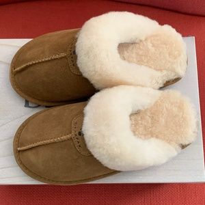 Bearpaw Genuine Sheepskin Fur Lined Slippers Sz 6M